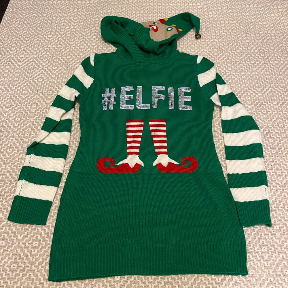 Christmas holiday #elfie sweater tag size M 7-9 (fit feels like a small)